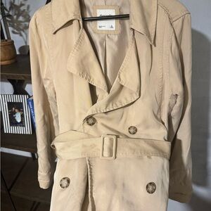 Abercrombie & Fitch Tan Trench Coat